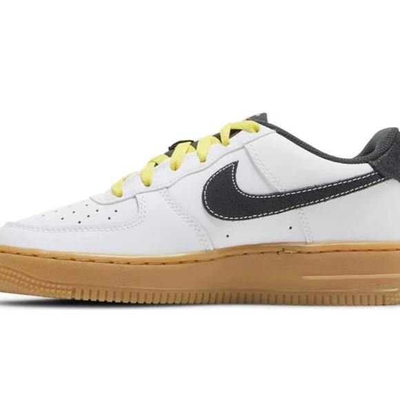 NIKE Air Force 1 ‘Go the Extra Smile' white with beije - Picture 2 of 8